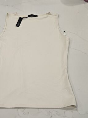 Studio Sleeveless Crewneck Tank Top in Cream